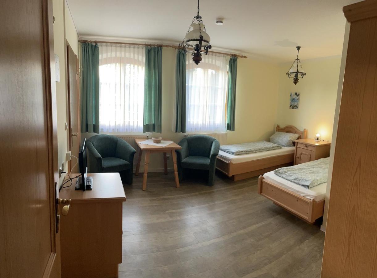 Landgasthof - Braukeller - Fattigau Oberkotzau Kültér fotó