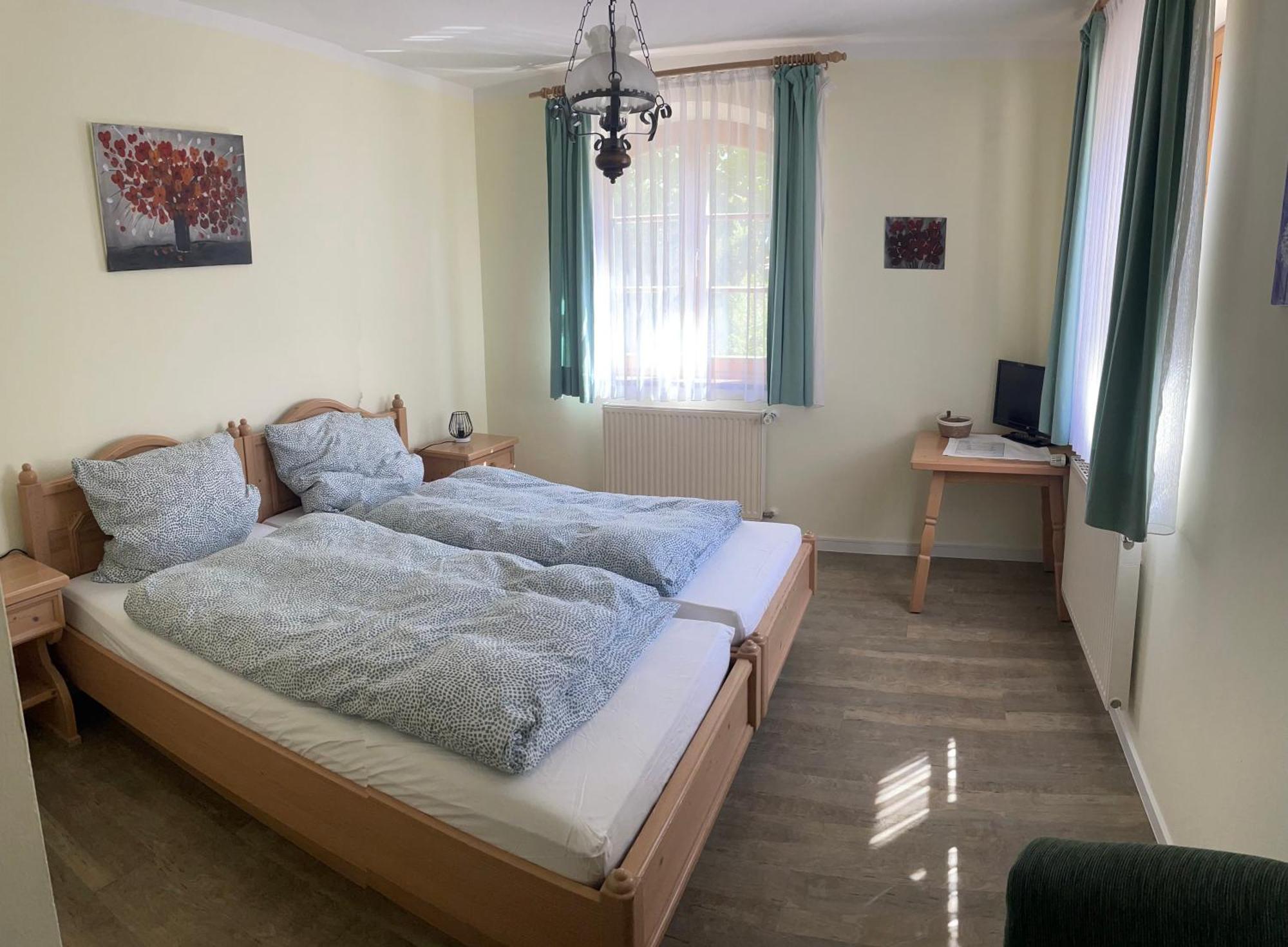Landgasthof - Braukeller - Fattigau Oberkotzau Kültér fotó